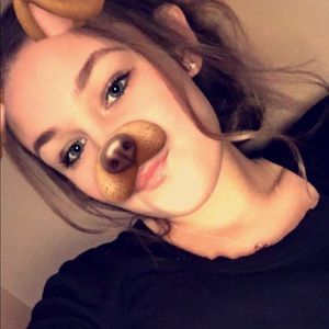 Meet your Posher, Alexis